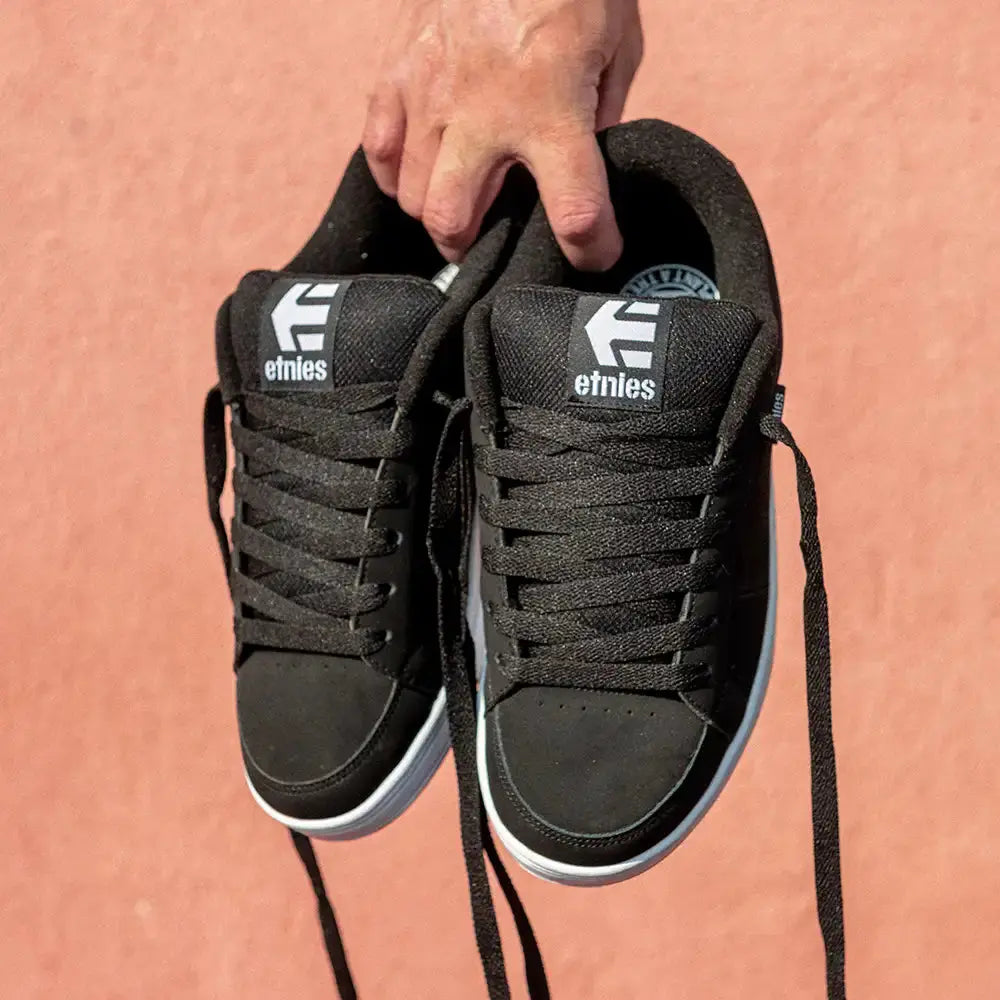 Etnies Men's Kingpin Black/White/Gum Shoes