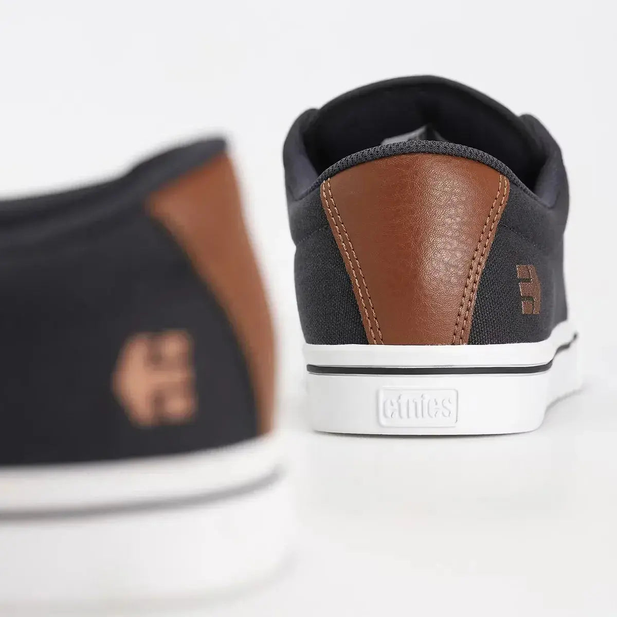 Etnies Men's Jameson 2 Eco Navy/Tan/White Shoes
