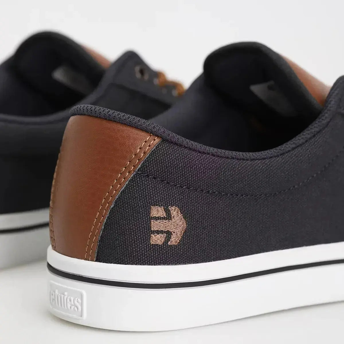 Etnies Men's Jameson 2 Eco Navy/Tan/White Shoes