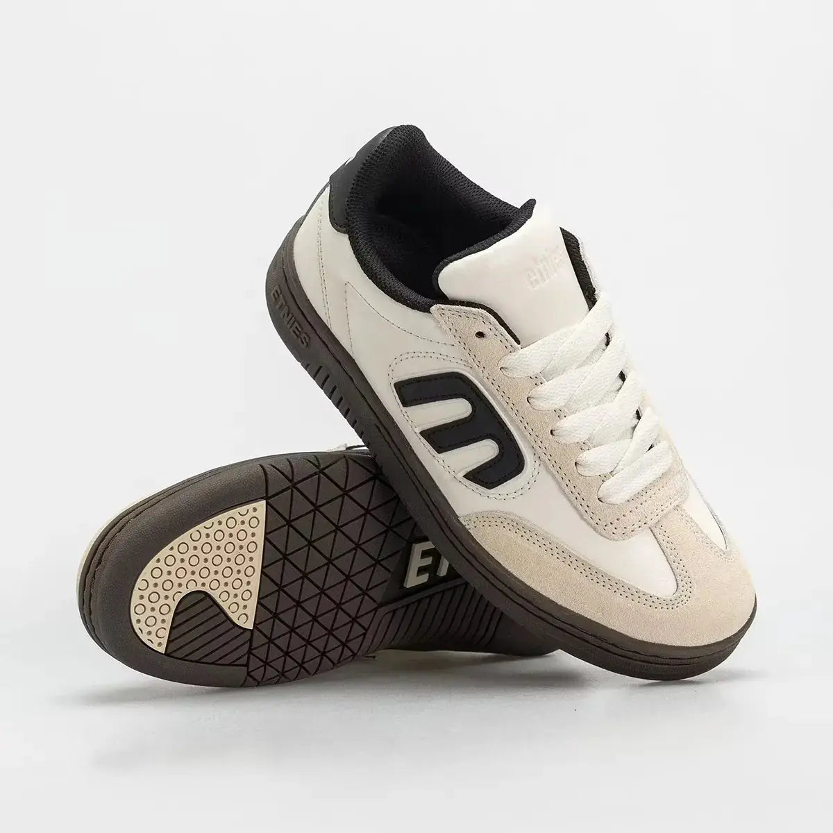 Etnies Men's Locut White/Black/Gum Shoes