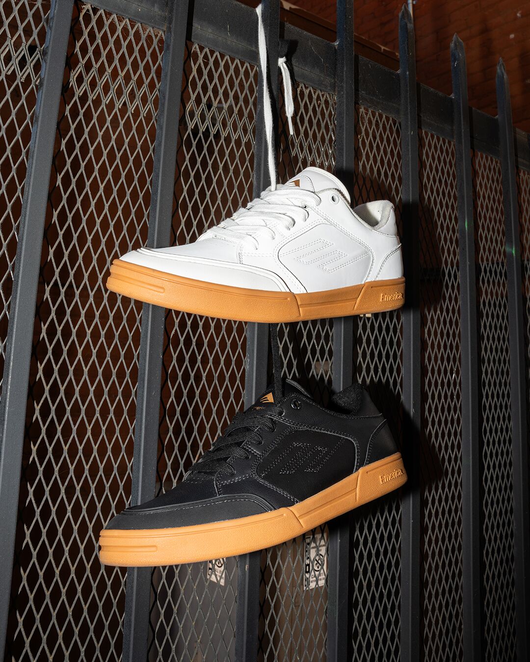 Emerica Mens Heritic White Gum Shoes